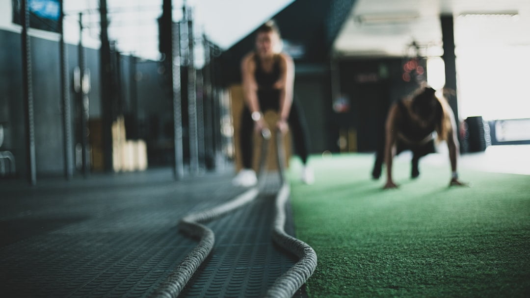 Photo Image: Gym equipment Nouns: Training, gym, equipment, women